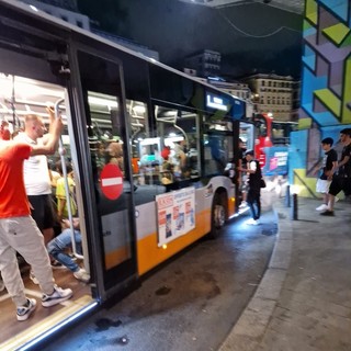 Week end di aggressioni sugli autobus, risse, ubriachi e spray al peperoncino addosso ai passeggeri