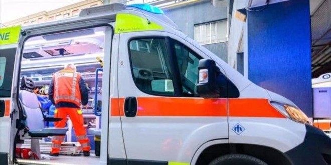 Incidente stradale a Bolzaneto, motociclista grave al San Martino