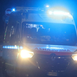 Perde il controllo dello scooter e finisce sull'asfalto: ferito un sedicenne Perde il controllo dello scooter e finisce sull'asfalto: ferito un sedicenne