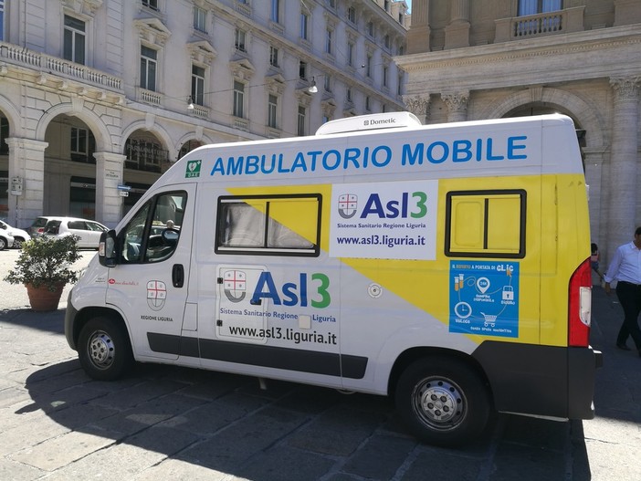 Gli specialisti Asl3 a bordo del truck tour "Al cuore del diabete" per controlli e consigli su diabete e rischio cardiovascolare Gli specialisti Asl3 a bordo del truck tour "Al cuore del diabete" per controlli e consigli su diabete e rischio cardiovascolare