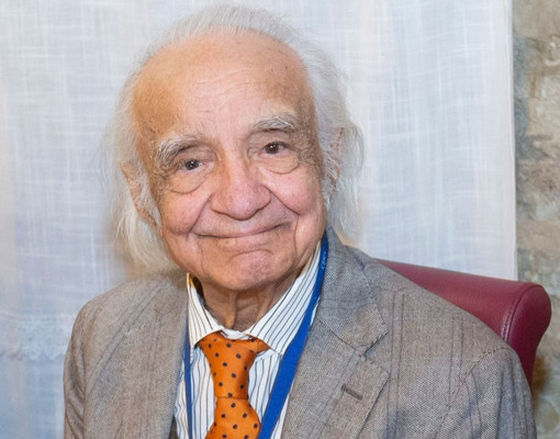 Addio ad Antonino Zichichi: scompare il signore dell’antimateria che portò la fisica nelle case degli italiani Addio ad Antonino Zichichi: scompare il signore dell’antimateria che portò la fisica nelle case degli italiani