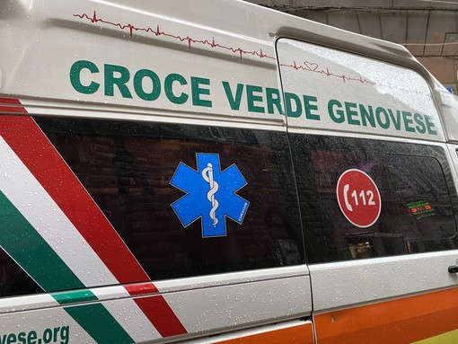 Moto contro auto in via Puccini, feriti due minorenni