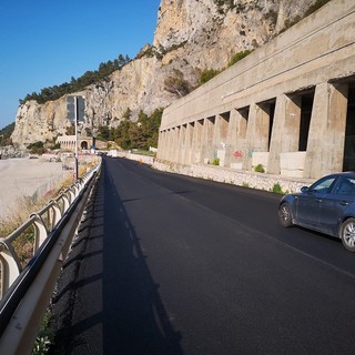 L’Aurelia tra le dieci strade più pericolose d’Italia per moto e scooter, alla Liguria il record di incidenti per chilometro