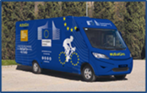 L'Ue corre insieme ai ciclisti del Giro d'Italia