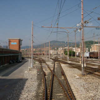 Disagi alla circolazione ferroviaria per l'incidente al treno merci a La Spezia: tecnici al lavoro