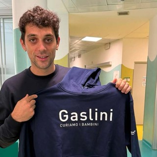 Sorpresa per i piccoli pazienti del Gaslini, tra le corsie dell'ospedale spunta Bresh Sorpresa per i piccoli pazienti del Gaslini, tra le corsie dell'ospedale spunta Bresh