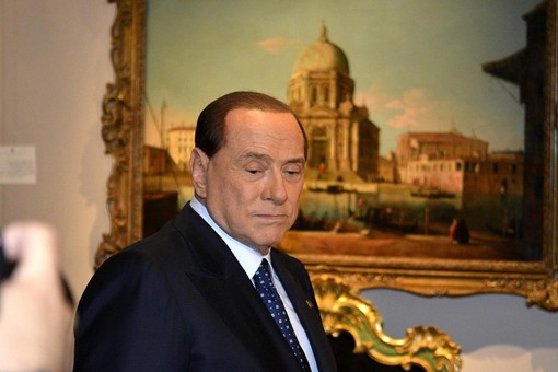 Silvio Berlusconi al San Raffaele in terapia intensiva Silvio Berlusconi al San Raffaele in terapia intensiva