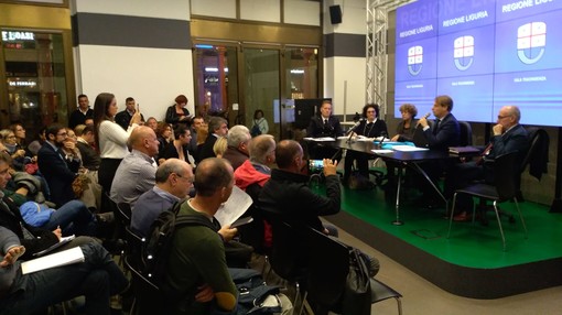 Balneari-Regione: "Non possiamo aspettare 9 mesi per ripristinare le spiagge liguri" Balneari-Regione: "Non possiamo aspettare 9 mesi per ripristinare le spiagge liguri"