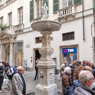 Centro storico, il Barchile di piazza Campetto ritrova l’antico splendore