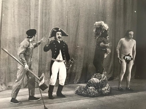 Venerdì 7 ottobre, al Teatro Duse di Genova, tornano gli ex baistrocchini degli anni ’70-80 con un nuovo esilarante spettacolo “A raccontare comincia tu”,