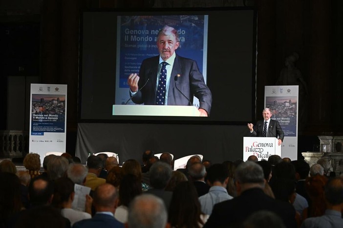 Geopolitica, il presidente Marco Bucci rilancia il ruolo della Liguria come "porta d'Europa" nel Mediterraneo Geopolitica, il presidente Marco Bucci rilancia il ruolo della Liguria come "porta d'Europa" nel Mediterraneo