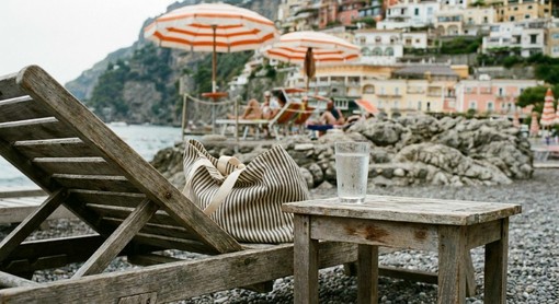 Beach club Positano: eleganza, mare e servizi su misura Beach club Positano: eleganza, mare e servizi su misura