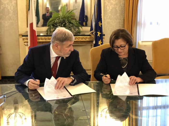 Commissario Bucci e Prefetto Spena siglano intesa contro le infiltrazioni criminali nel cantieri per il Morandi Commissario Bucci e Prefetto Spena siglano intesa contro le infiltrazioni criminali nel cantieri per il Morandi