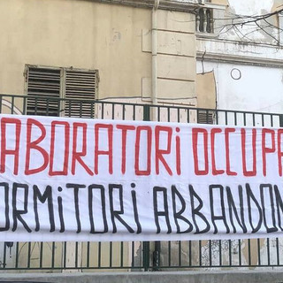 "Giù le mani dal Buridda", il mondo accademico si mobilita per il laboratorio. Tra i firmatari della petizione anche Zerocalcare