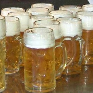 Consumo di birra in aumento nell'ultimo mese, ma Coldiretti lancia l'allarme: "Il clima instabile taglia del 15% la produzione italiana di orzo"