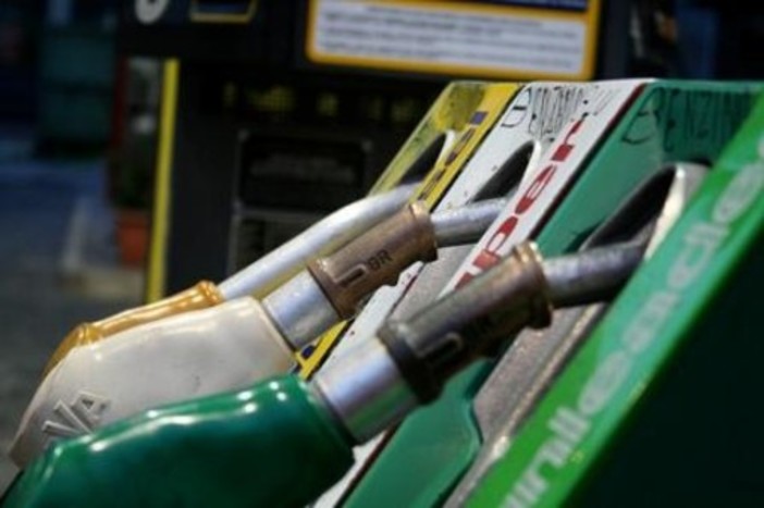 Accise benzina in Liguria, il presidente della Regione Toti: "Nessun aumento" Accise benzina in Liguria, il presidente della Regione Toti: "Nessun aumento"