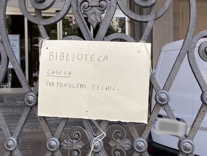 Foto Biblioteca Universitaria di Genova Foto Biblioteca Universitaria di Genova