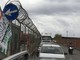 Acciaierie d’Italia, salta imbarco programmato da tempo: i lavoratori bloccano i varchi lato aeroporto