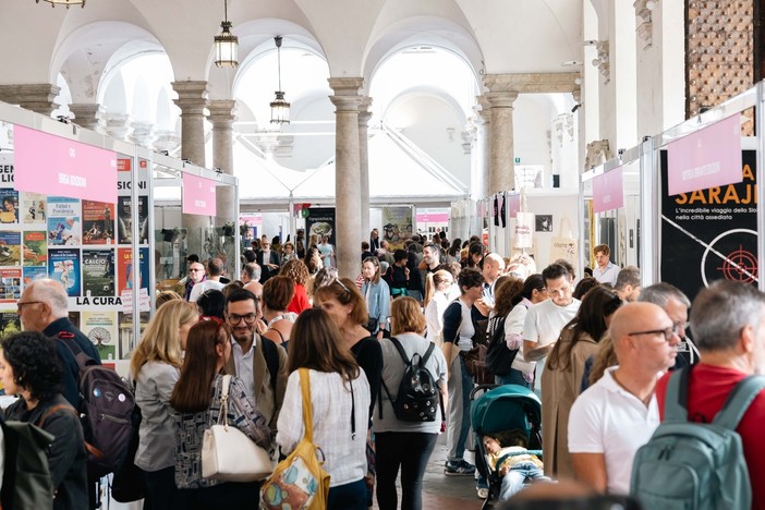 Book Pride chiude con sale piene a Palazzo Ducale: oltre cento editori e 160 ospiti