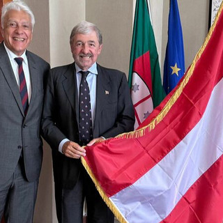La Liguria guarda all'Europa: Bucci riceve il Console d'Austria in piazza De Ferrari La Liguria guarda all'Europa: Bucci riceve il Console d'Austria in piazza De Ferrari