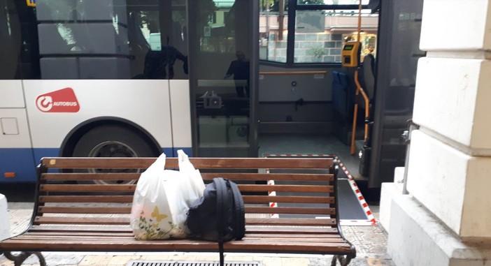 Chiavari: barriere architettoniche nella fermata abilitata al trasporto disabili, la denuncia del sindacato Chiavari: barriere architettoniche nella fermata abilitata al trasporto disabili, la denuncia del sindacato