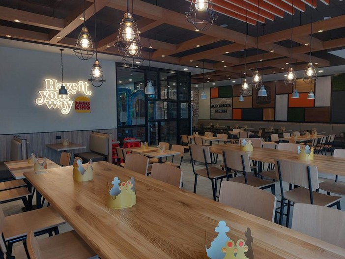 L’hamburger si può ritirare direttamente in auto, a Cornigliano apre Burger King