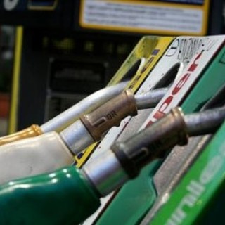 Scatta lo sciopero dei benzinai in Liguria: 3 giorni di disagi