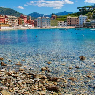 Sestri Levante, la solidarietà va in spiaggia: ai Bagni Liguria iniziative per “La Luce di un gesto”