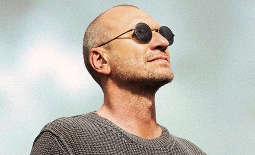 Biagio Antonacci inaugura la lunga stagione di concerti al Porto Antico Biagio Antonacci inaugura la lunga stagione di concerti al Porto Antico