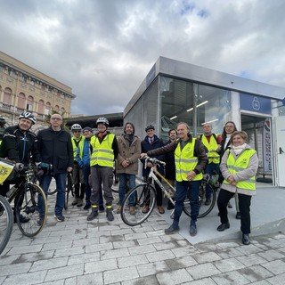 Anche le bici hanno il loro parcheggio: inaugurate a Genova le sei nuovissime 'velostazioni'