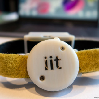 Iit: il braccialetto 'iFeel-You' per la fase 2 dell’emergenza misura la distanza di sicurezza e la temperatura corporea