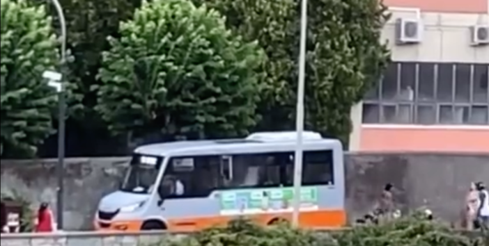 Sassaiola contro il bus 71, Bordilli e Bevilacqua (Lega): “La realtà smentisce chi minimizza la totale insicurezza nel Ponente” Sassaiola contro il bus 71, Bordilli e Bevilacqua (Lega): “La realtà smentisce chi minimizza la totale insicurezza nel Ponente”