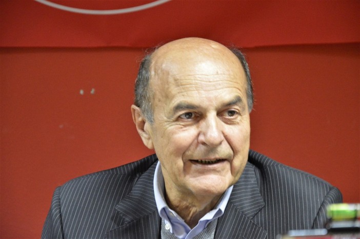 L'ex parlamentare Pierluigi Bersani a Genova per i 150 anni della Fratellanza di Pontedecimo