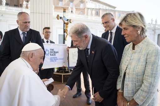 Ocean Race, il sindaco Marco Bucci da Papa Francesco