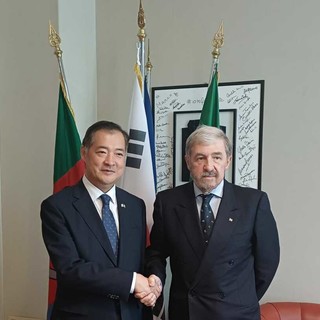Liguria e Corea del Sud rafforzano i rapporti: incontro tra il presidente Bucci e il console Choi Liguria e Corea del Sud rafforzano i rapporti: incontro tra il presidente Bucci e il console Choi