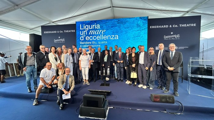 Bandiere Blu, la Liguria resta prima in Italia: 35 Comuni, 72 spiagge e 18 approdi Bandiere Blu, la Liguria resta prima in Italia: 35 Comuni, 72 spiagge e 18 approdi