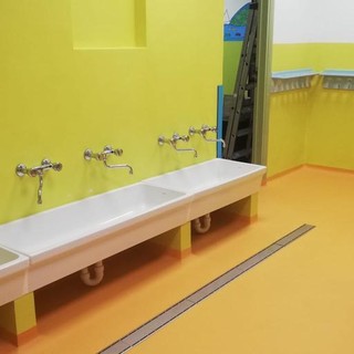 Recco: riqualificati i bagni della scuola materna di via Milano