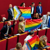 Attentato al Pride di Berlino, Genova al fianco della comunità LGBTQIA+: “Camminiamo a testa alta nonostante la paura”