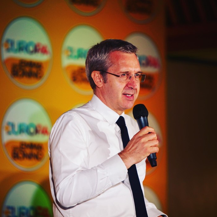 +Europa, in via Garibaldi la presentazione dei candidati con il segretario Della Vedova +Europa, in via Garibaldi la presentazione dei candidati con il segretario Della Vedova