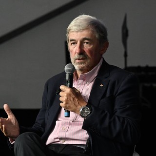 Intervento per il Presidente Bucci, in mattinata rimosso un neo all'ospedale Galliera Intervento per il Presidente Bucci, in mattinata rimosso un neo all'ospedale Galliera