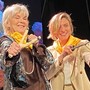 Caterina Caselli e Anna Foglietta premiate con la Fionda 2024: ora sono due splendide Fieue di caruggi