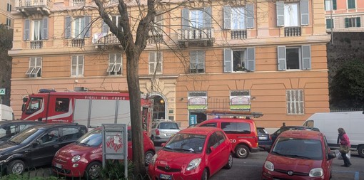 Corso Firenze, principio d’incendio in uno studio dentistico: intervengono i vigili del fuoco