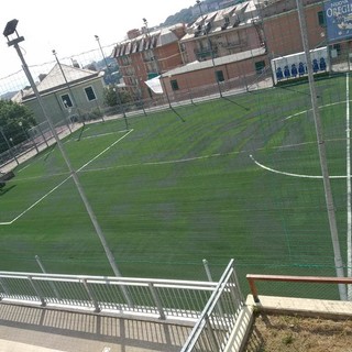 Calcio giovanile, arbitro di 18 anni aggredito da un dirigente di 44 in una partita di under 14