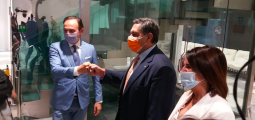 Vaccinazione ai turisti, Toti: "Non influisce con le categorie prioritarie e col piano nazionale"