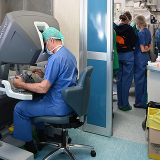 Chirurgia Robotica pediatrica al Gaslini: 300 bambini trattati in 5 anni, degenza ridotta a metà, più sicurezza e precisione, migliore decorso