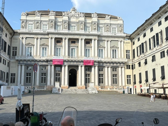 Democrazia alla prova: tre giorni di dialoghi e riflessioni a Genova