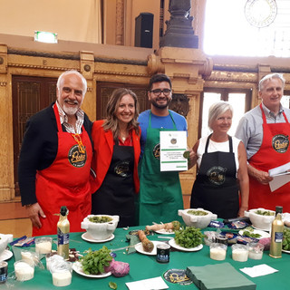 Kevin Serrano vince l'eliminatoria Erasmus del Campionato Mondiale del Pesto al Mortaio