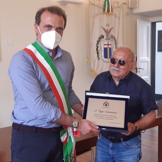 Levanto: Pippo Santonastaso è cittadino onorario