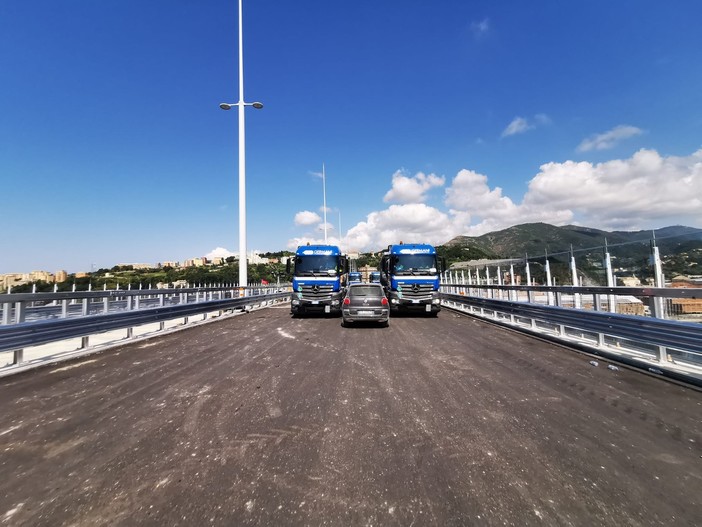 Nuovo ponte sul Polcevera, Toti: "Iniziate le prove di collaudo" (FOTO)