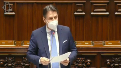 Conte alla Camera: "Crisi che lascia sgomento me e il Paese. Ora serve un Governo coeso"